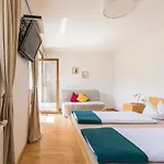 Arndt Apartament *